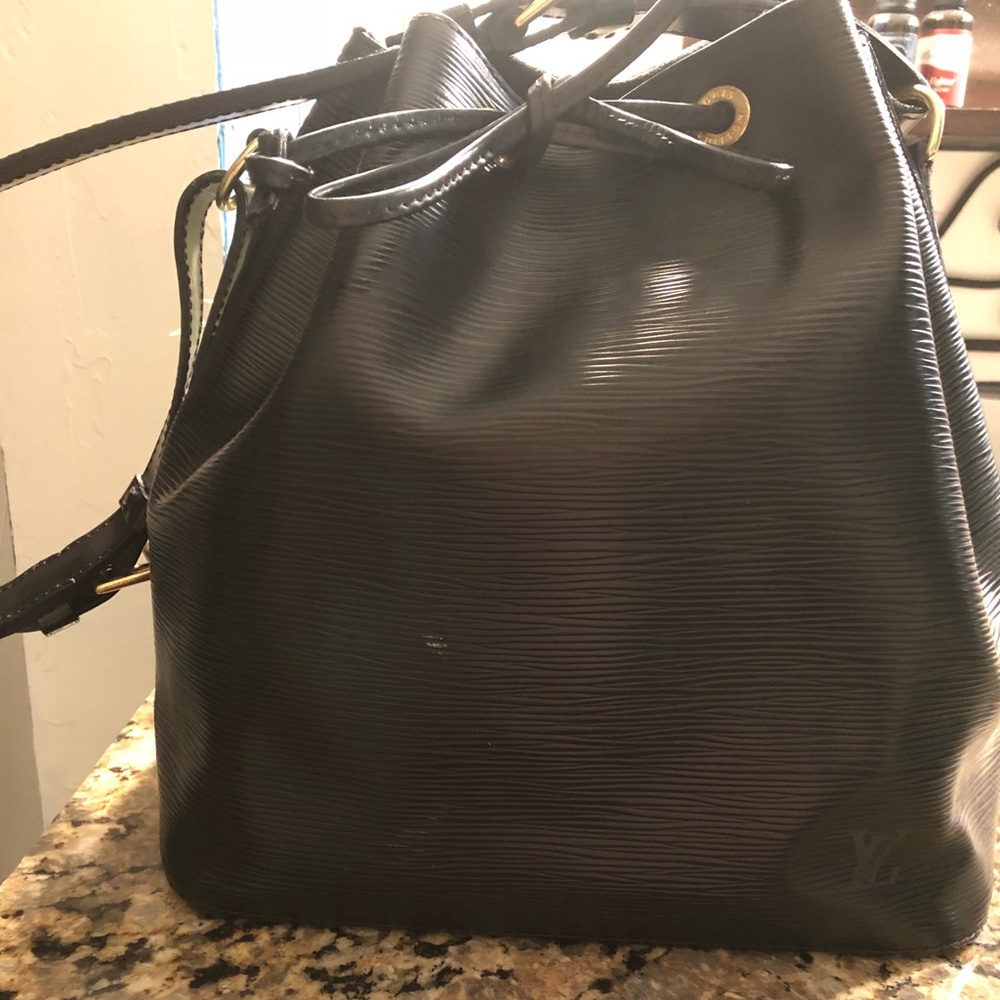Black Louis Vuitton Epi Petit Noe